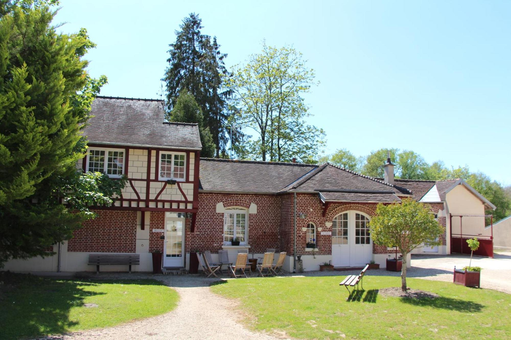 L'Ecurie De Vieux-Moulin Vieux-Moulin (Oise) Exterior foto